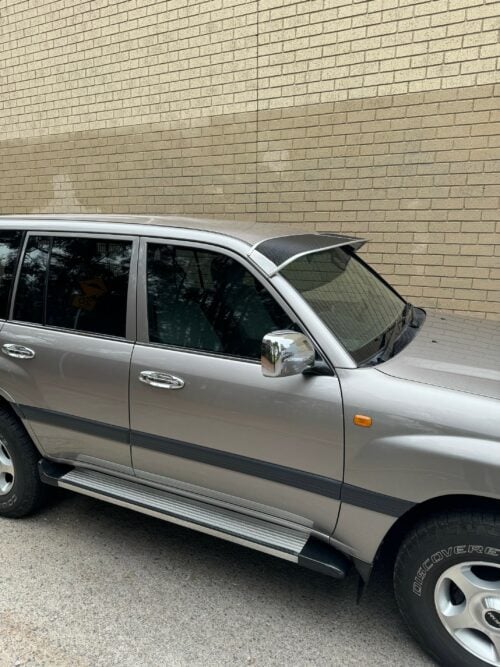 Toyota Landcruiser 100-105 (1998-2007) Series Mesh Windscreen Sunvisor - Image 4