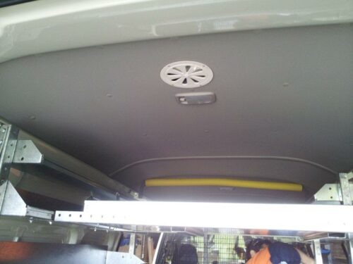 Internal Rotating Vent Gate (Plastic) - Image 3