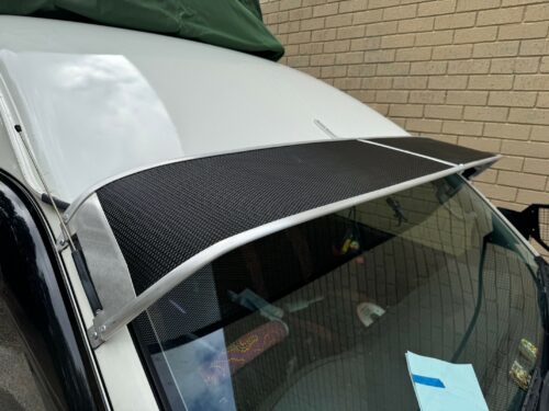 Toyota Hiace Van SLWB wide cab 2005-05/19 Mesh Windscreen Sunvisor - Image 8