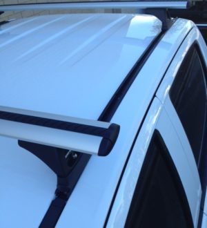 Rhino-Rack RTS519 Mitsubishi Pajero 2006 onwards roof tracks - Image 3