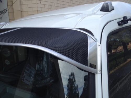 FC-FD-FE-GD Hino  2003on Mesh Windscreen Sunvisor - Image 5
