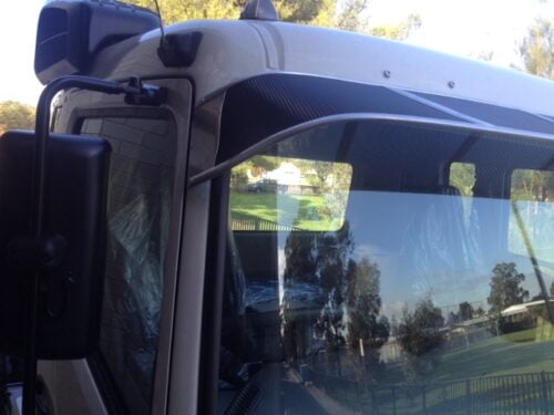 FV-FP Mitsubishi Prime Mover 2008on Mesh Windscreen Sunvisor - Image 2
