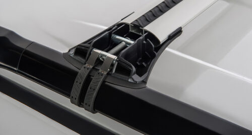 Toyota Land Cruiser 200 Series 4dr 4WD With Roof Rails 11/07on Rhino-Rack Vortex Stealthbar Roof rack (pr) (JA7962) - Image 4