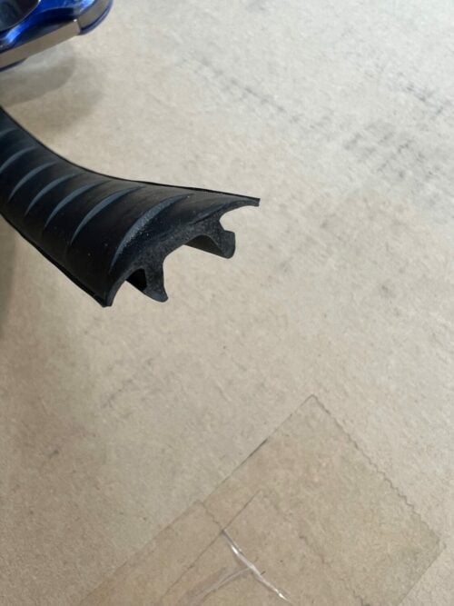 Thule 1500052102 WingBar Top Rubber Insert (1500mm) - Image 3