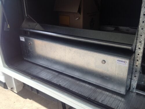 Internal Shelving Lockable Tool box 1030 x 300 x 230mm - Image 4