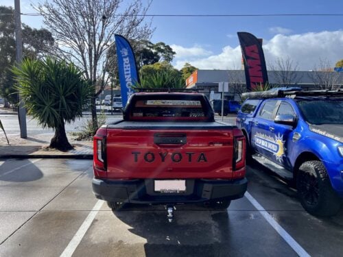 Toyota Hilux 4dr Ute Double Cab 10/15on Yakima Lock n Load 2 Bar Roof Rack (9813516/8000143/8000321) - Image 5