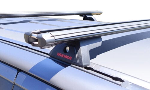 Toyota Fortuner GX 5dr SUV Nov 2015 on Yakima Lock n Load (3 bar) (9813517/8000144/8000332) - Image 3