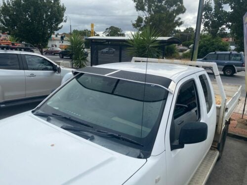 Nissan Navara D40 11/05-06/15 Mesh Windscreen Sunvisor - Image 2