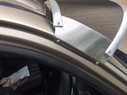 Toyota Hilux 11/97-04/05 Mesh Windscreen Sunvisor - Image 2