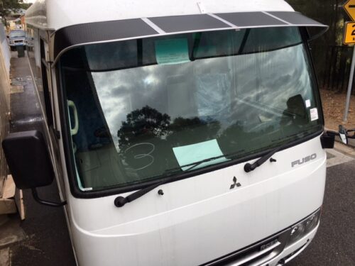 Mitsubishi/Fuso Rosa Bus 2006 onwards Mesh Windscreen Sunvisor - Image 2