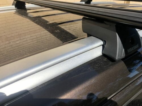 Mitsubishi Pajero Sport 4dr SUV With Flush Rails 12/15on Yakima Lock'N Load Roof Rack (pr) (9813516/8002001/8000356) - Image 2