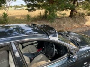 Holden Commodore VY-VZ 4dr Sedan & Wagon Solid Windscreen Sunvisor - Image 3