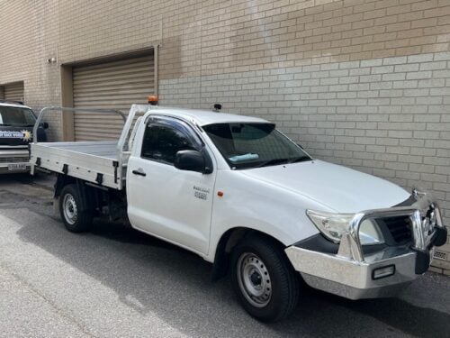 Toyota Hilux 04/2005-09/2015 Solid Windscreen Sunvisor - Image 2