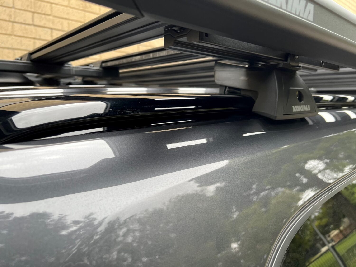 Isuzu Dmax Xterrain (clamps to factory rails) Yakima Platform (1390mm x