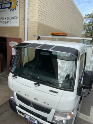 Mitsubishi/Fuso Canter City Narrow Cab Mesh Windscreen Sunvisor (2015on) - Image 4