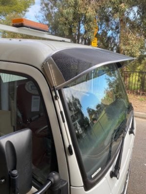 Mitsubishi/Fuso Canter City Narrow Cab Mesh Windscreen Sunvisor (2015on) - Image 5