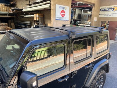 Jeep Wrangler JL 2 & 4dr Hard Top 03/19on Yakima Gutter Mount Racks Silver (pair) (S18Y/K324) - Image 9