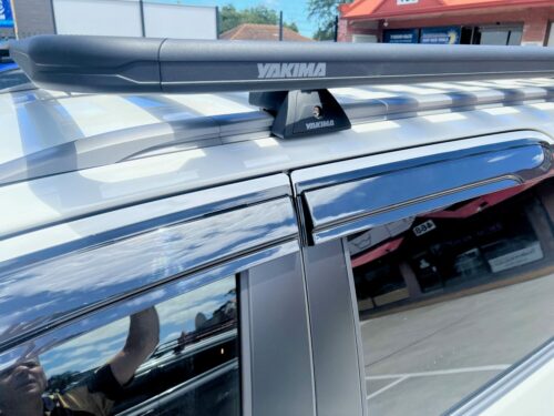 Toyota Fortuner GXL / Crusade With Flush Rails 11/15on Yakima Lock'n Load Platform (1930x1380mm) (YPTY015C) - Image 4