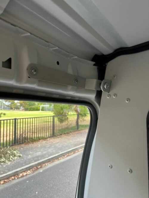 Hyundai Staria Load AutoSafe Sealed Cargo Barrier - Image 4