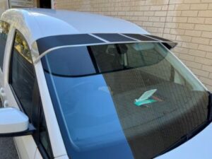 Volkswagen Caddy Van Mesh Windscreen Sunvisor - Image 4