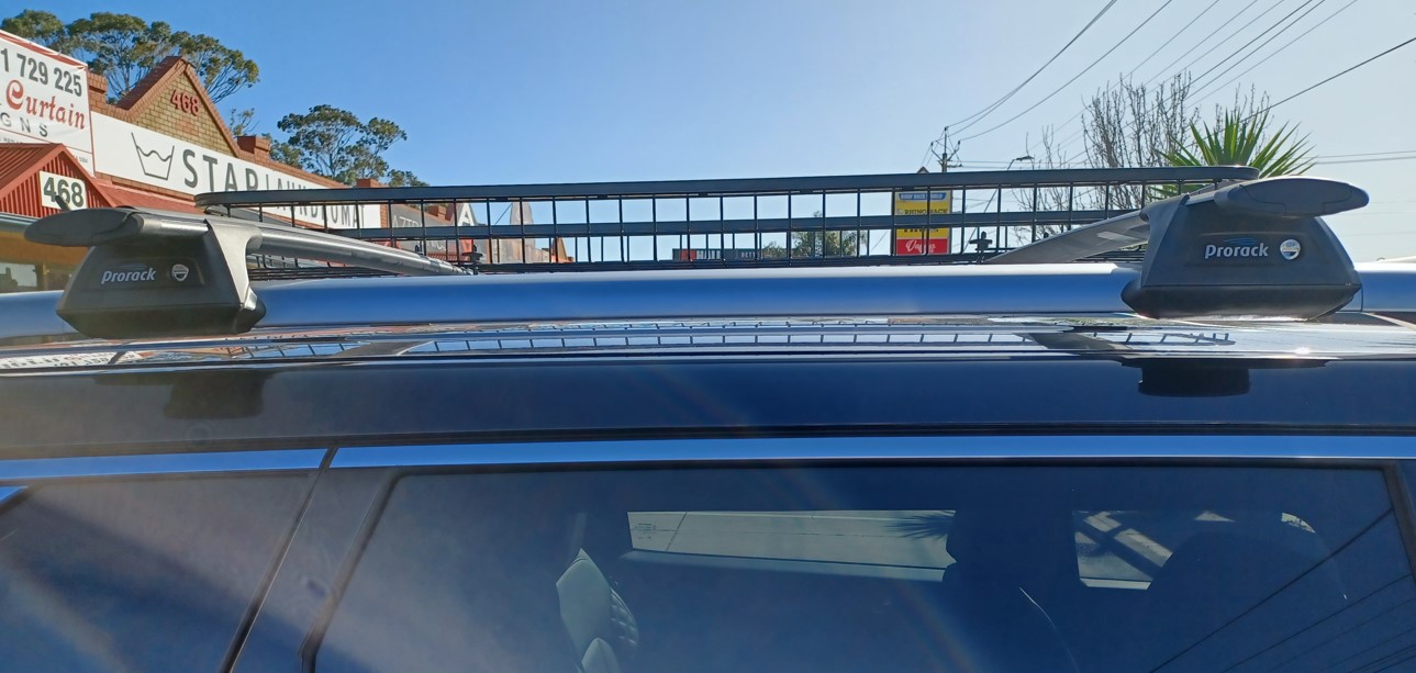 Rexton Rack SsangYong Rexton 2017 onwards With Rails Yakima Black Thru Bars (2 ...
