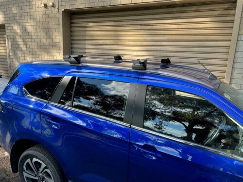Isuzu Mux Gen2 2021on (with roof rails) Silver Thru Bar Yakima (pr) - Roof Rack World