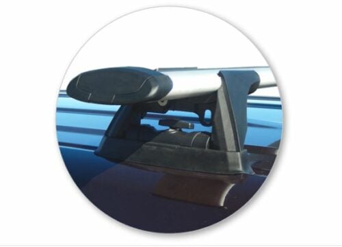 Mitsubishi Pajero Sport 4dr SUV With Flush Rails 12/15on Yakima Silver Thru Bars (pr) (S16Y/K683) - Image 2