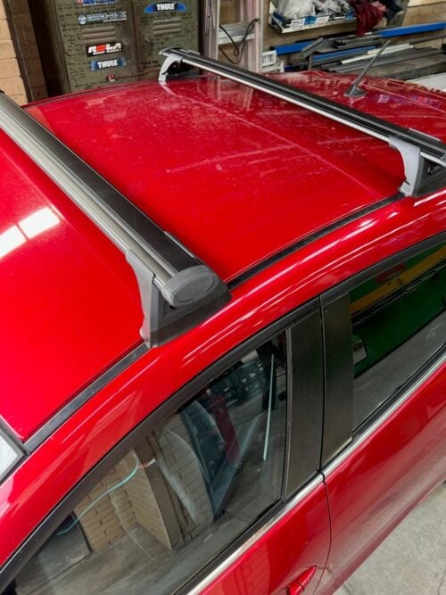 Mitsubishi Outlander Nov 2021 - Onwards with no factory rails Black Yakima Through Bars (pr) (S17YB/K677) - Image 4