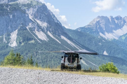 Yakima OverNOut 270 Degree Free Standing Awning RIGHT 2.2metres (8007463, 8007462) - Image 3