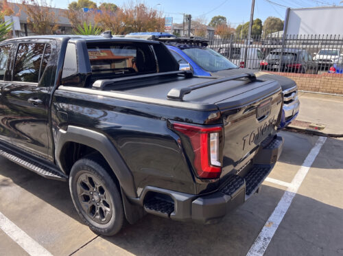 Toyota Hilux Rogue 2021 on Rear Cargo Racks Yakima Skyline FX Black Flush Mounted bars (pr) (9813706/9813034/9813801) - Image 3