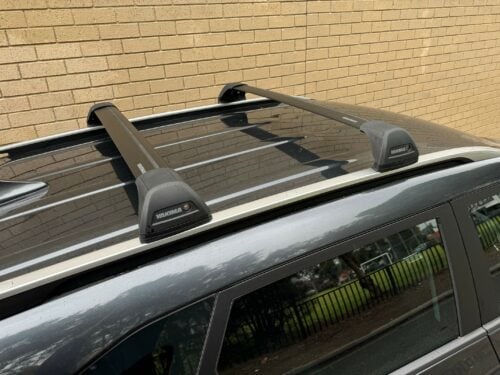Kia Seltos 2019on (with pockets in roof rails) Yakima Black FlushBar Roof Racks (pr) (S5YB/K892) - Image 2