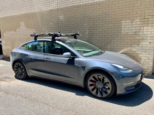 Tesla Model 3 4dr Sedan 2017on Yakima Jetstream Thru Black Roof bars (2) (9813502/9813004/9813173) - Image 5