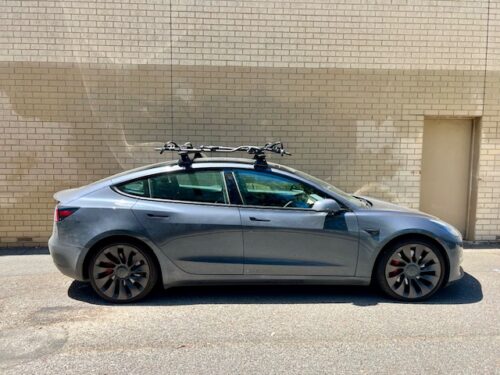 Tesla Model 3 4dr Sedan 2017on Yakima Jetstream Thru Black Roof bars (2) (9813502/9813004/9813173) - Image 6