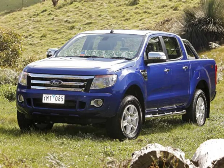 Ford Ranger PX 2011-2022 - Bonnet anti-glare strip | Solarscreen Dash ...