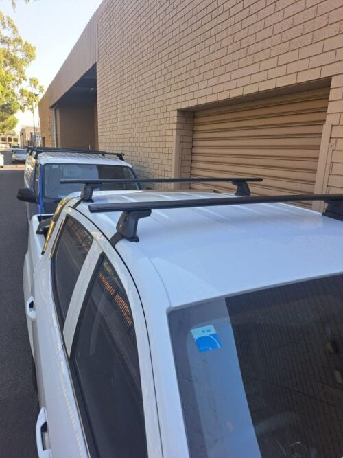 Mazda BT50 Dual Cab (no rails) 2020onwards Gen3 Yakima Jetstream Thru Silver Roof bars (2) (9813004/9813507/9813137) - Image 8