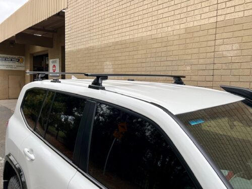 Toyota Landcruiser 300 Series without roof rails 2021 onwards Yakima Jetstream Silver 2 Roof bars (9813507/9813832/9813024) - Image 6
