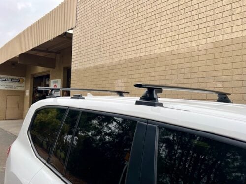 Toyota Landcruiser 300 Series without roof rails 2021 onwards Yakima Jetstream Black 2 Roof bars (9813502/9813832/9813024) - Image 4
