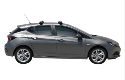 Holden Astra 5dr Hatch 2017- 2020 Yakima Silver Thru Bars (pr) (S16Y/K1002) - Image 4