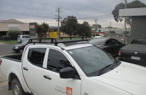 Mitsubishi Triton MN 07/06 - 03/15 Dual Cab Oval Steel Roof Rack - Image 2