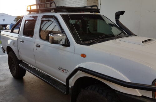 Nissan Navara D22 03/97 - 06/15 Dual Cab Oval Steel Roof Rack - Image 2