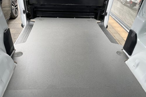 Peugeot Expert (2016 Onwards) Long Single Side Door Van Floor - Image 3