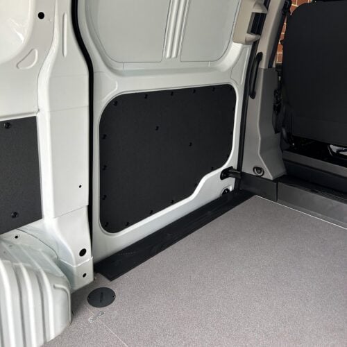 LDV Deliver7 (2024 Onwards) Deliver 7 (Diesel) LWB Dual Side Doors Van Floor - Image 14