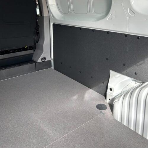 LDV Deliver7 (2024 Onwards) Deliver 7 (Diesel) LWB Dual Side Doors Van Floor - Image 15