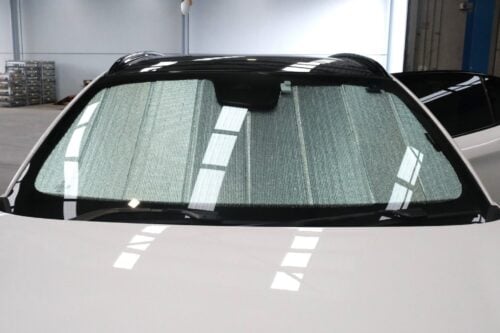 Alfa Romeo Stelvio Front Windscreen Sun Shade (2017-Present) - Image 3