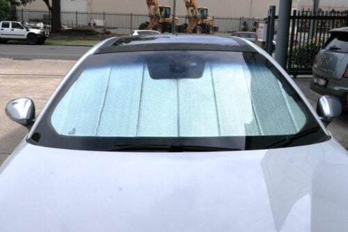 Alfa Romeo Giulietta Front Windscreen Sun Shade (940; 2011-2020) - Image 2