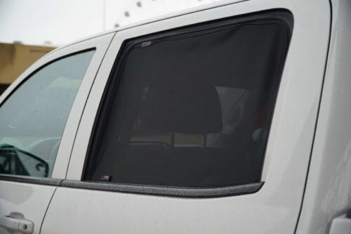 Chevrolet Silverado Crew Cab 1500/2500 3rd Generation | GMC Sierra Crew Cab 1500/2500 4th Generation Car Rear Window Shades (K2XX; 2013-2018) - Image 2