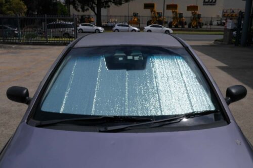 Holden Barina | Opel/Vauxhall Corsa Front Windscreen Sun Shade (XC; 2001-2005) - Image 2