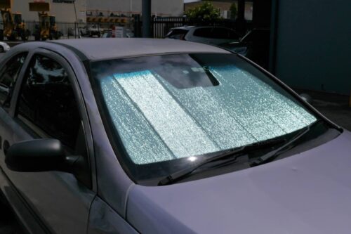 Holden Barina | Opel/Vauxhall Corsa Front Windscreen Sun Shade (XC; 2001-2005) - Image 4