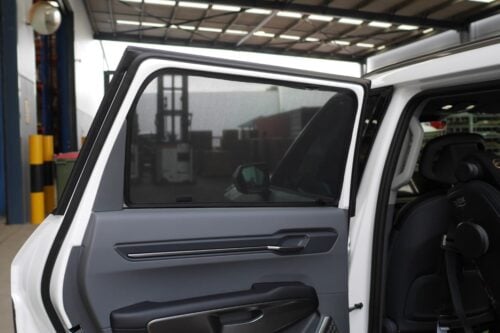 KIA EV9 Car Rear Window Shades (2023-Present) - Image 2