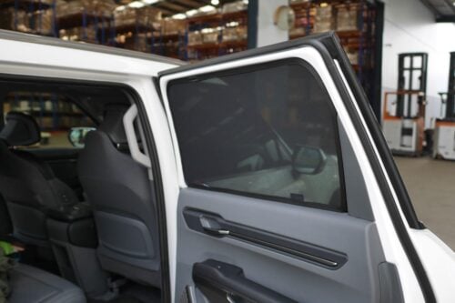 KIA EV9 Car Rear Window Shades (2023-Present) - Image 3